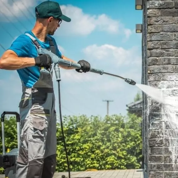 wall pressure cleaning